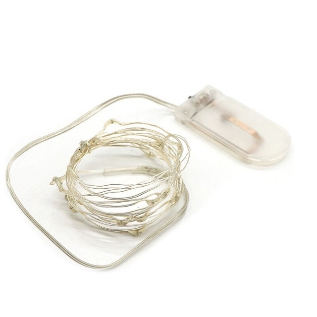 Lämpövalkoinen LED-nauha, joka vilkkuu 3 eri kuviota