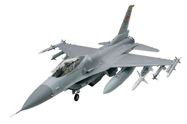 Tamiya 1/32 TAISTELUHAUKKA F-16C