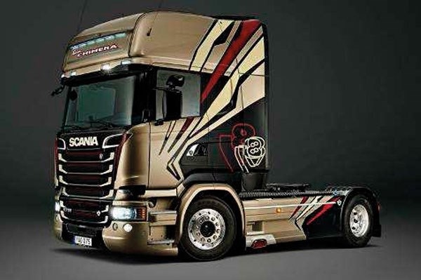Italeri 1:24 SCANIA R730 STREAMLINE 