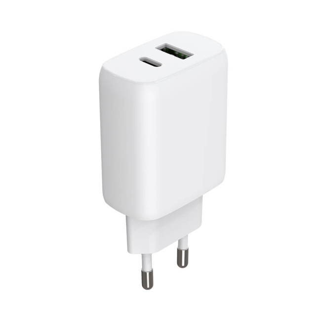 Gear Laturi 220V 1xUSB-C + 1xUSB-A PD/PPS 30W + 18W QC Valkoinen