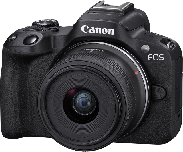 Canon EOS R50 -järjestelmäkamera + 18-45 mm objektiivi