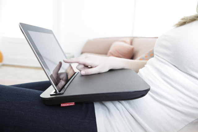 Kikkerland iPad iBed Musta (US039-BK)