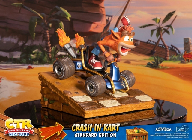 First4Figures Crash Team Racing Nitro-Fueled (Crash In Kart) RESIN patsas