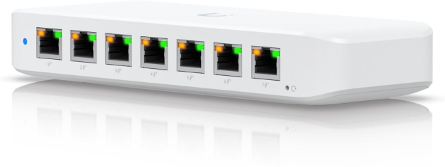 Ubiquiti UniFi USW-Ultra (42W) 8-porttinen PoE -kytkin ilman virtalähdettä