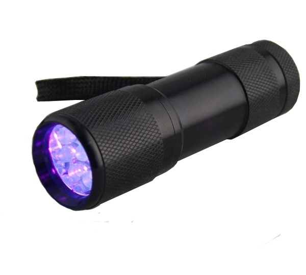9 LED UV-taskulamppu, 405nm (musta) ryhmässä URHEILU, VAPAA-AIKA JA HARRASTUS / Taskulamput & Otsalamput / Taskulamput @ TP E-commerce Nordic AB (38-12692)