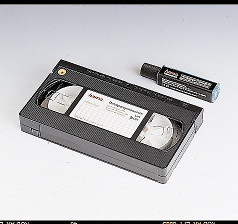 Hama VHS Rengöringskassett ryhmässä KODINELEKTRONIIKKA / Tallennusvälineet / VHS @ TP E-commerce Nordic AB (38-47306)