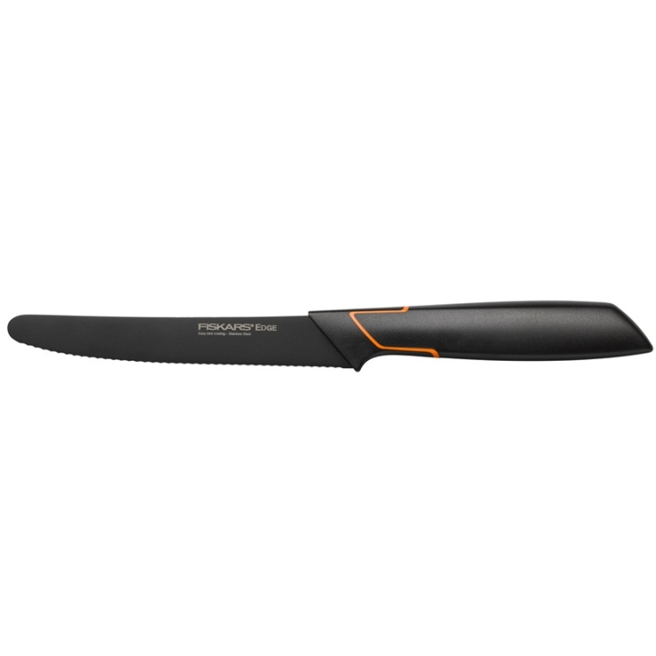 Fiskars Tomatkniv 13cm Edge ryhmässä KOTI, TALOUS JA PUUTARHA / Keittiövälineet / Keittiöveitset ja veitsenteroittimet @ TP E-commerce Nordic AB (38-51837)