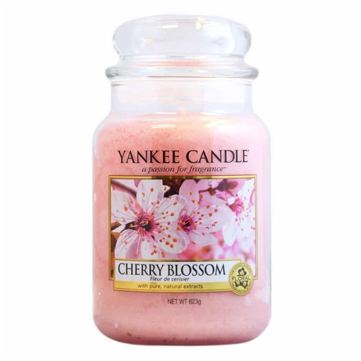 Yankee Candle Classic Large Jar Cherry Blossom Candle 623g ryhmässä KAUNEUS JA TERVEYS / Tuoksut & Parfyymit / Muut tuoksut / Tuoksukynttilät @ TP E-commerce Nordic AB (38-67626)