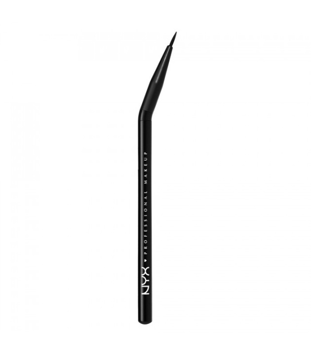 NYX PROF. MAKEUP Pro Angled Eyeliner Brush ryhmässä KAUNEUS JA TERVEYS / Meikit / Tarvikkeet & Meikkisetit / Harjat & Pensselit @ TP E-commerce Nordic AB (38-69496)