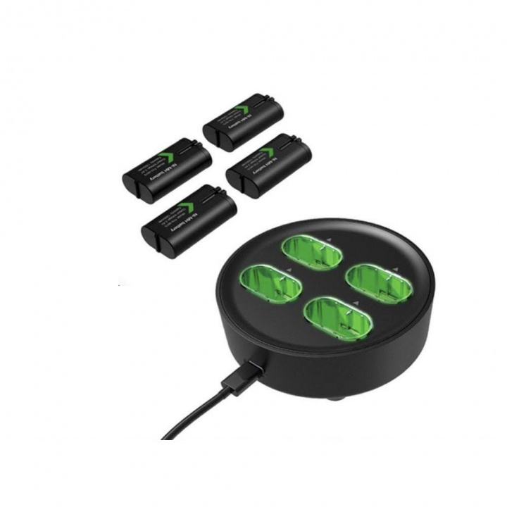 4 in 1 -akkujen latausasema ja 4x akkua Xbox One & Xbox Series X/S -järjestelmille ryhmässä KODINELEKTRONIIKKA / Pelikonsolit & Tarvikkeet / Xbox Series X / Tarvikkeet @ TP E-commerce Nordic AB (38-84133)