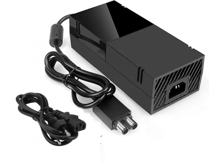 Xbox One AC-sovitin 100-240V 220W Sis. virtajohto ryhmässä KODINELEKTRONIIKKA / Pelikonsolit & Tarvikkeet / Xbox One / Tarvikkeet @ TP E-commerce Nordic AB (38-84135)