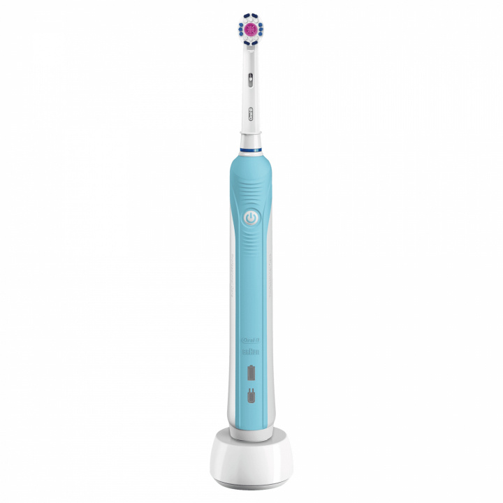 Oral B sähköhammasharja Pro700 3D valkoinen, Sininen ryhmässä KAUNEUS JA TERVEYS / Suunhoito / Sähköhammasharjat @ TP E-commerce Nordic AB (38-87824)