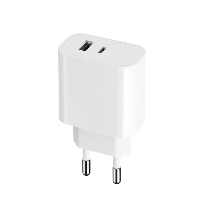 Maxlife MXTC-06 - PD QC seinälaturi 1x USB-C, 1x USB, 30W, valkoinen ryhmässä ÄLYPUHELIMET JA TABLETIT / Laturit & Kaapelit / Seinälaturi / Seinälaturi USB @ TP E-commerce Nordic AB (38-95938)