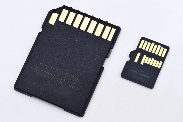 ARVOALUE MICRO SD-KORTTI U3 256GB SD-SOVITTIMELLA IRTOTAVARANA ryhmässä KODINELEKTRONIIKKA / Tallennusvälineet / Muistikortit / MicroSD/HC/XC @ TP E-commerce Nordic AB (38-95974)