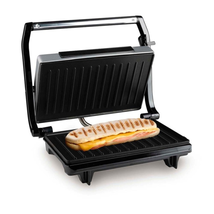 Alpina Paninigrilli 700W ryhmässä KOTI, TALOUS JA PUUTARHA / Kodinkoneet / Leivänpaahtimet & Leipägrillit / Pöytägrillit ja Raclette @ TP E-commerce Nordic AB (A00026)