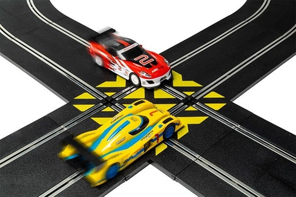 Scalextric rak crossover 90° ryhmässä LELUT, TUOTTEET LAPSILLE JA VAUVOILLE / Radio-ohjattava / Autoradat / Kiskot @ TP E-commerce Nordic AB (A01347)