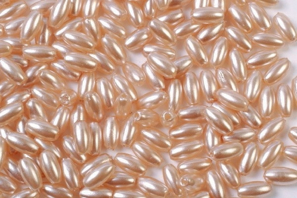 Risformade plastpärlor 3mm 500g, Sand ryhmässä URHEILU, VAPAA-AIKA JA HARRASTUS / Harrastus / Helmet / Muovihelmet @ TP E-commerce Nordic AB (A05181)