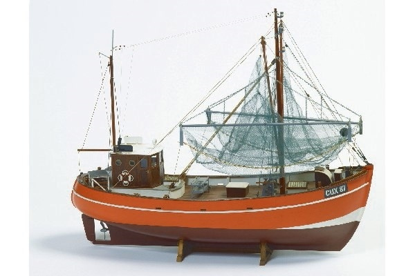 1:33 CUX 87 (Krabbenkutter) -wooden hull ryhmässä URHEILU, VAPAA-AIKA JA HARRASTUS / Harrastus / Puumallit / Alukset @ TP E-commerce Nordic AB (A05402)