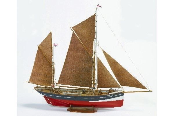 1:50 FD 10 Yawl -Wooden hull ryhmässä URHEILU, VAPAA-AIKA JA HARRASTUS / Harrastus / Puumallit / Alukset @ TP E-commerce Nordic AB (A05428)