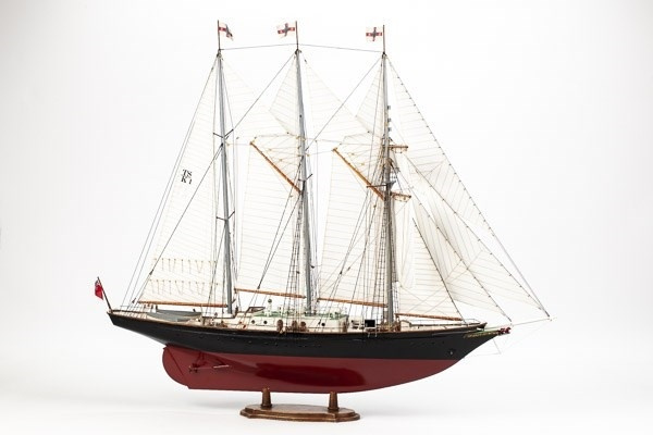 1:75 Sir Winston Churchill -Wooden hull ryhmässä URHEILU, VAPAA-AIKA JA HARRASTUS / Harrastus / Puumallit / Alukset @ TP E-commerce Nordic AB (A05430)