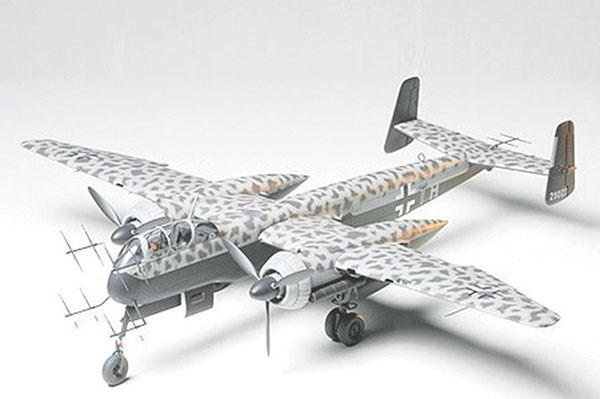 Tamiya 1/48 HEINKEL HE219 UHU ryhmässä URHEILU, VAPAA-AIKA JA HARRASTUS / Harrastus / Muovimallit / Lentokoneet/Helikopterit @ TP E-commerce Nordic AB (A06219)