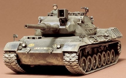 Tamiya 1/35 LEOPARD ryhmässä URHEILU, VAPAA-AIKA JA HARRASTUS / Harrastus / Muovimallit / Sotilasajoneuvot (maa) @ TP E-commerce Nordic AB (A06263)