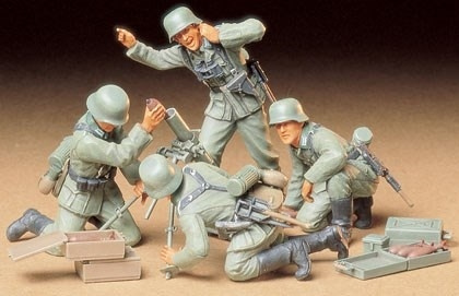 Tamiya 1/35 TYSK INFANTERI MORTERI JOUKKUE ryhmässä URHEILU, VAPAA-AIKA JA HARRASTUS / Harrastus / Muovimallit / Hahmot @ TP E-commerce Nordic AB (A06306)