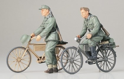 Tamiya 1/35 TYSKE SOLDATER M/CYKLER ryhmässä URHEILU, VAPAA-AIKA JA HARRASTUS / Harrastus / Muovimallit / Sotilasajoneuvot (maa) @ TP E-commerce Nordic AB (A06332)