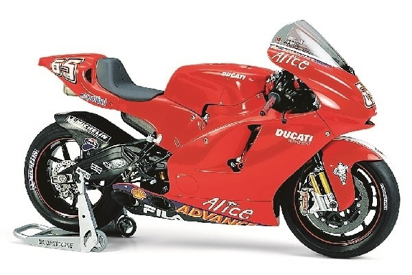 Tamiya 1/12 DUCATI DESMOSEDICI ryhmässä URHEILU, VAPAA-AIKA JA HARRASTUS / Harrastus / Muovimallit / Moottoripyörät @ TP E-commerce Nordic AB (A06377)