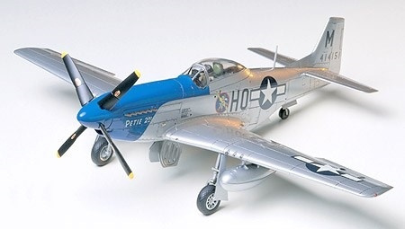 Tamiya 1/48 N.A.P-51D Mustang 8th AF ryhmässä URHEILU, VAPAA-AIKA JA HARRASTUS / Harrastus / Muovimallit / Lentokoneet/Helikopterit @ TP E-commerce Nordic AB (A06405)