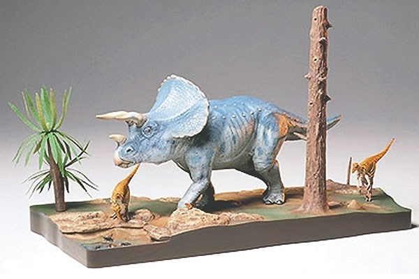 Tamiya 1/35 Triceratops diorama ryhmässä URHEILU, VAPAA-AIKA JA HARRASTUS / Harrastus / Muovimallit / Sekalaiset @ TP E-commerce Nordic AB (A06464)