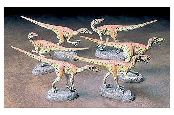 Tamiya 1/35 Velociraptors ryhmässä URHEILU, VAPAA-AIKA JA HARRASTUS / Harrastus / Muovimallit / Sekalaiset @ TP E-commerce Nordic AB (A06465)