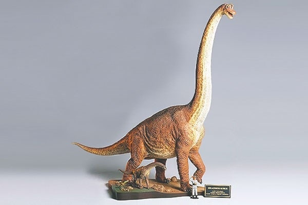 Tamiya 1/35 Brachiosaurus Diorama ryhmässä URHEILU, VAPAA-AIKA JA HARRASTUS / Harrastus / Muovimallit / Sekalaiset @ TP E-commerce Nordic AB (A06720)