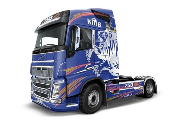 Italeri 1:24 Volvo FH4 Globetrotter Medium Roof ryhmässä URHEILU, VAPAA-AIKA JA HARRASTUS / Harrastus / Muovimallit / Autot @ TP E-commerce Nordic AB (A07261)