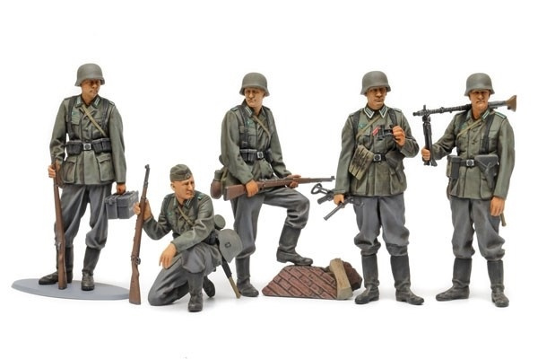 Tamiya 1:35 German Infantry Set (Mid-WWII) ryhmässä URHEILU, VAPAA-AIKA JA HARRASTUS / Harrastus / Muovimallit / Hahmot @ TP E-commerce Nordic AB (A07392)