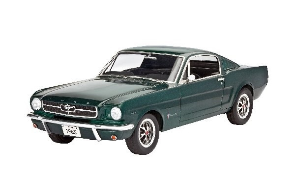 Revell 1965 Ford Mustang 2+2 Fastback ryhmässä URHEILU, VAPAA-AIKA JA HARRASTUS / Harrastus / Muovimallit / Autot @ TP E-commerce Nordic AB (A07891)