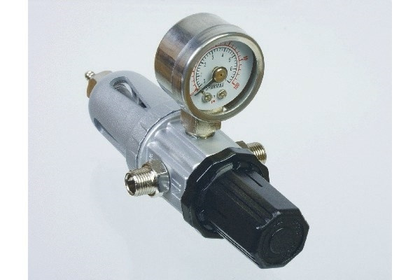 Tryckregulator m / manometer 1/8\' x 1/8 ryhmässä URHEILU, VAPAA-AIKA JA HARRASTUS / Harrastus / Airbrush / Tarvikkeet @ TP E-commerce Nordic AB (A09742)