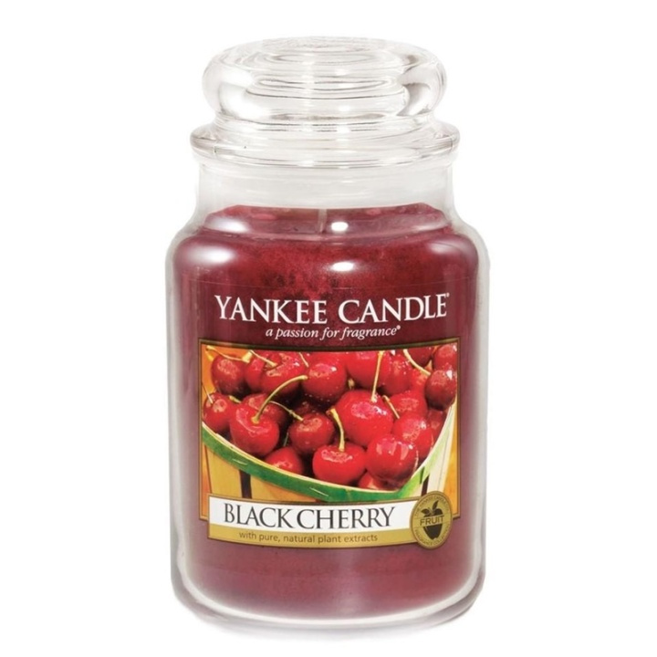Yankee Candle Classic Large Jar Black Cherry 623g ryhmässä KAUNEUS JA TERVEYS / Tuoksut & Parfyymit / Muut tuoksut / Tuoksukynttilät @ TP E-commerce Nordic AB (A13262)