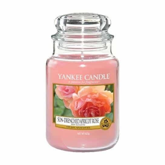 Yankee Candle Classic Large Jar Sun-Drenched Apricot Rose 623g ryhmässä KAUNEUS JA TERVEYS / Tuoksut & Parfyymit / Muut tuoksut / Tuoksukynttilät @ TP E-commerce Nordic AB (A13266)