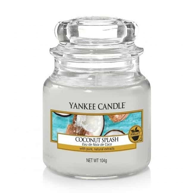 Yankee Candle Classic Medium Jar Coconut Splash 411g ryhmässä KAUNEUS JA TERVEYS / Tuoksut & Parfyymit / Muut tuoksut / Tuoksukynttilät @ TP E-commerce Nordic AB (A13281)