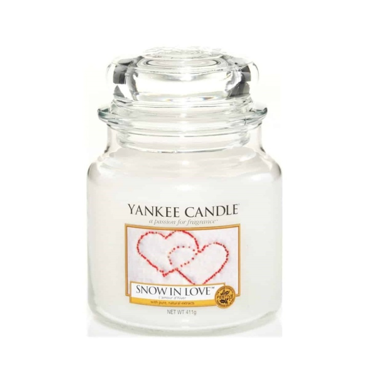 Yankee Candle Classic Medium Jar Snow In Love 411g ryhmässä KAUNEUS JA TERVEYS / Tuoksut & Parfyymit / Muut tuoksut / Tuoksukynttilät @ TP E-commerce Nordic AB (A13289)