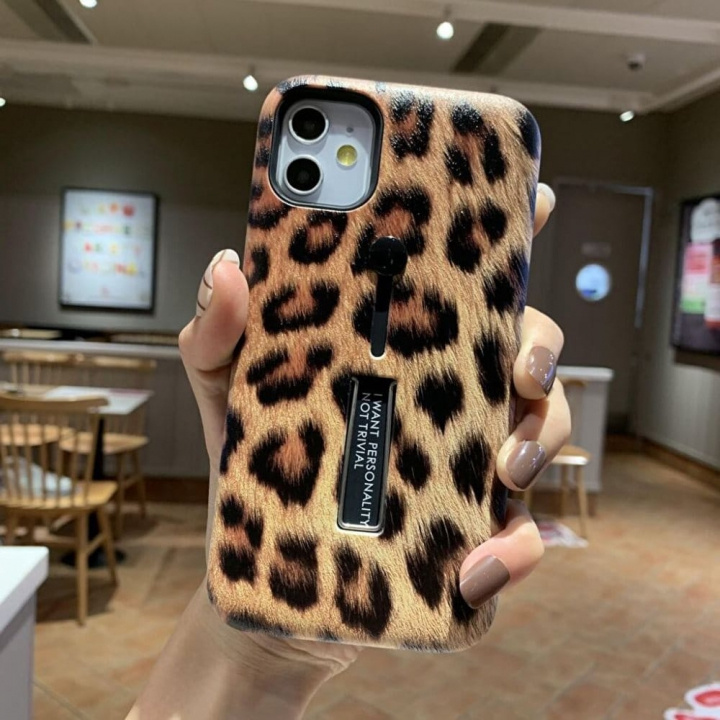 Muodikas kotelo sormipidikkeellä - iPhone 12 Mini, Leopardi ryhmässä ÄLYPUHELIMET JA TABLETIT / Puhelimen suojakotelo / Apple / iPhone 12 Mini / Kuoret @ TP E-commerce Nordic AB (A20843)