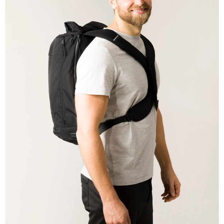 SWEDISH POSTURE Vertical L 26-38L Ergonimic Back Pack ryhmässä URHEILU, VAPAA-AIKA JA HARRASTUS / Matkailutarvikkeet / Reput ja rinkat & Laukut @ TP E-commerce Nordic AB (C00521)