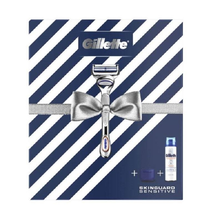 Giftset Gillette Skinguard Sensitive ryhmässä KAUNEUS JA TERVEYS / Hiukset &Stailaus / Sheivaus ja trimmaus / Partahöylät & Tarvikkeet @ TP E-commerce Nordic AB (C04901)