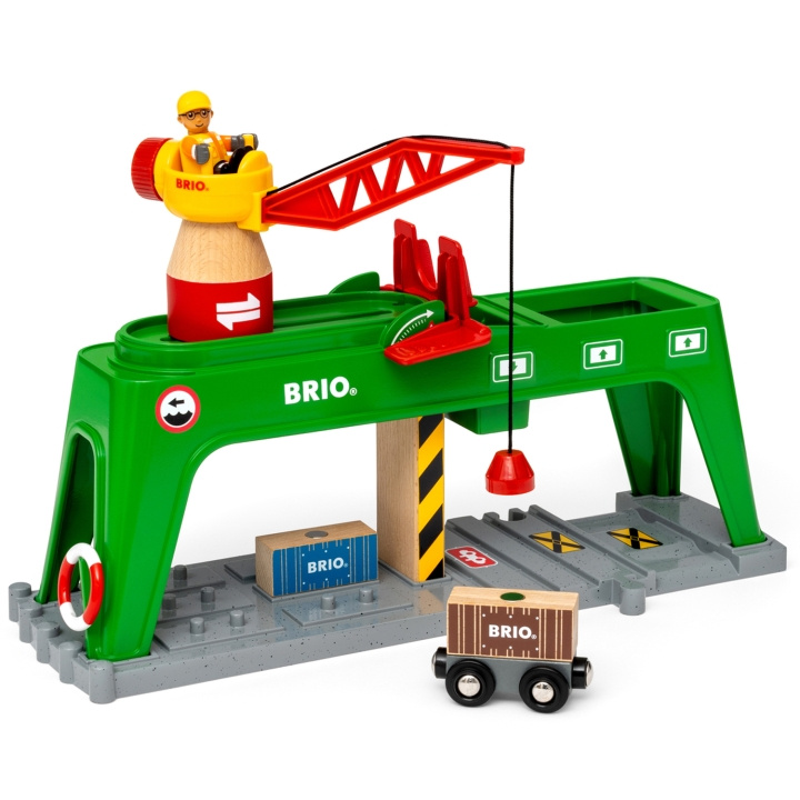 BRIO World 33996 - Konttinosturi ryhmässä LELUT, TUOTTEET LAPSILLE JA VAUVOILLE / Leikkikalut, Askartelu &Pelit / Rakennuslelut / Brio junaradat @ TP E-commerce Nordic AB (C05033)