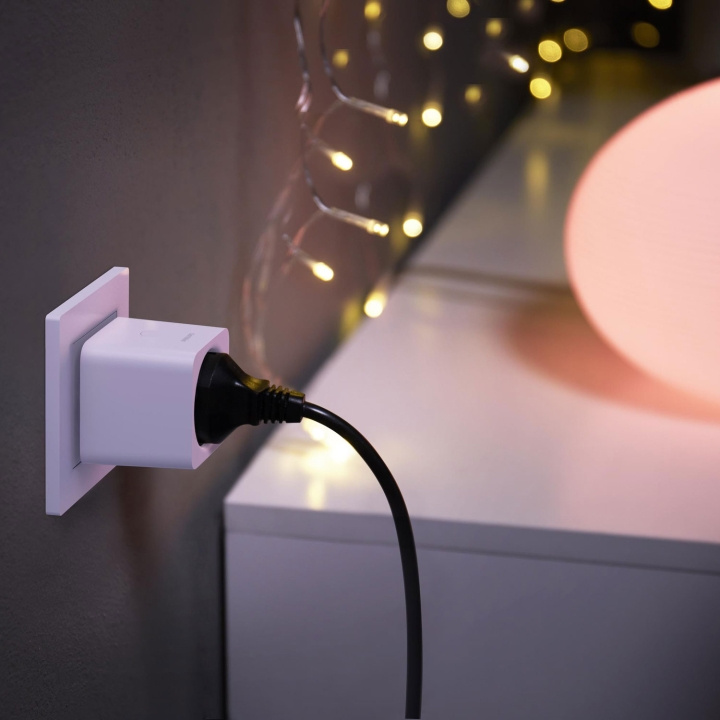 Philips Hue Smart plug ryhmässä KOTI, TALOUS JA PUUTARHA / Sähkö & Valaistus / Sähköasennus / Pistorasia @ TP E-commerce Nordic AB (C08595)