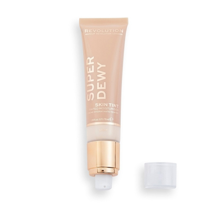 Makeup Revolution Superdewy Tinted Moisturiser Light 55ml ryhmässä KAUNEUS JA TERVEYS / Ihonhoito / Kasvot / Sävyttävä kosteusvoide @ TP E-commerce Nordic AB (C10152)