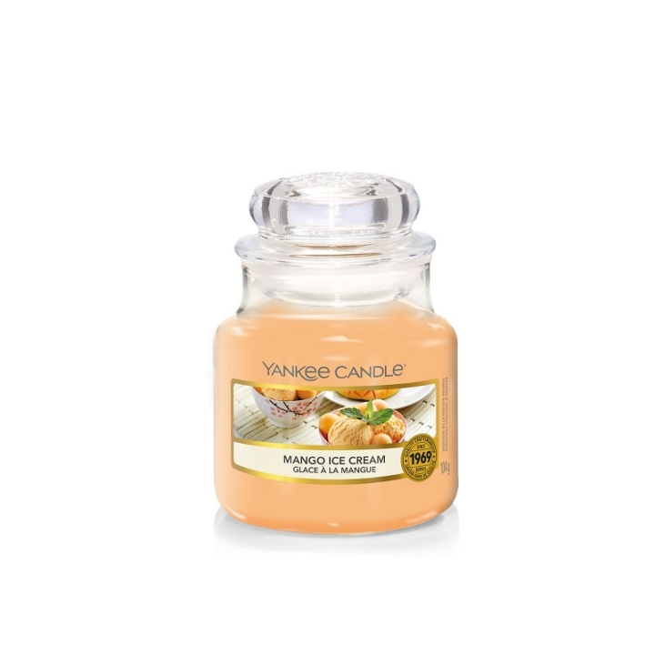 Yankee Candle Classic Small Jar Mango Ice Cream 104g ryhmässä KAUNEUS JA TERVEYS / Tuoksut & Parfyymit / Muut tuoksut / Tuoksukynttilät @ TP E-commerce Nordic AB (C11205)