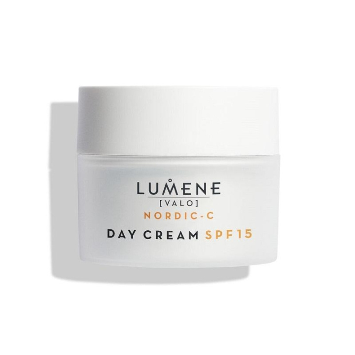 Lumene Nordic-C Day Cream Spf15 50ml ryhmässä KAUNEUS JA TERVEYS / Ihonhoito / Kasvot / Kasvovoide @ TP E-commerce Nordic AB (C13247)