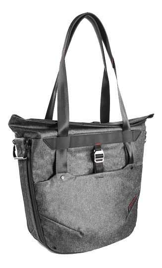 PEAKDESIGN KAMERAVÄSKA EVERYDAY TOTE 20L CHARCOAL ryhmässä KODINELEKTRONIIKKA / Valokuvat & Videot / Valokuvauslaitteet / Kameralaukut @ TP E-commerce Nordic AB (C14242)